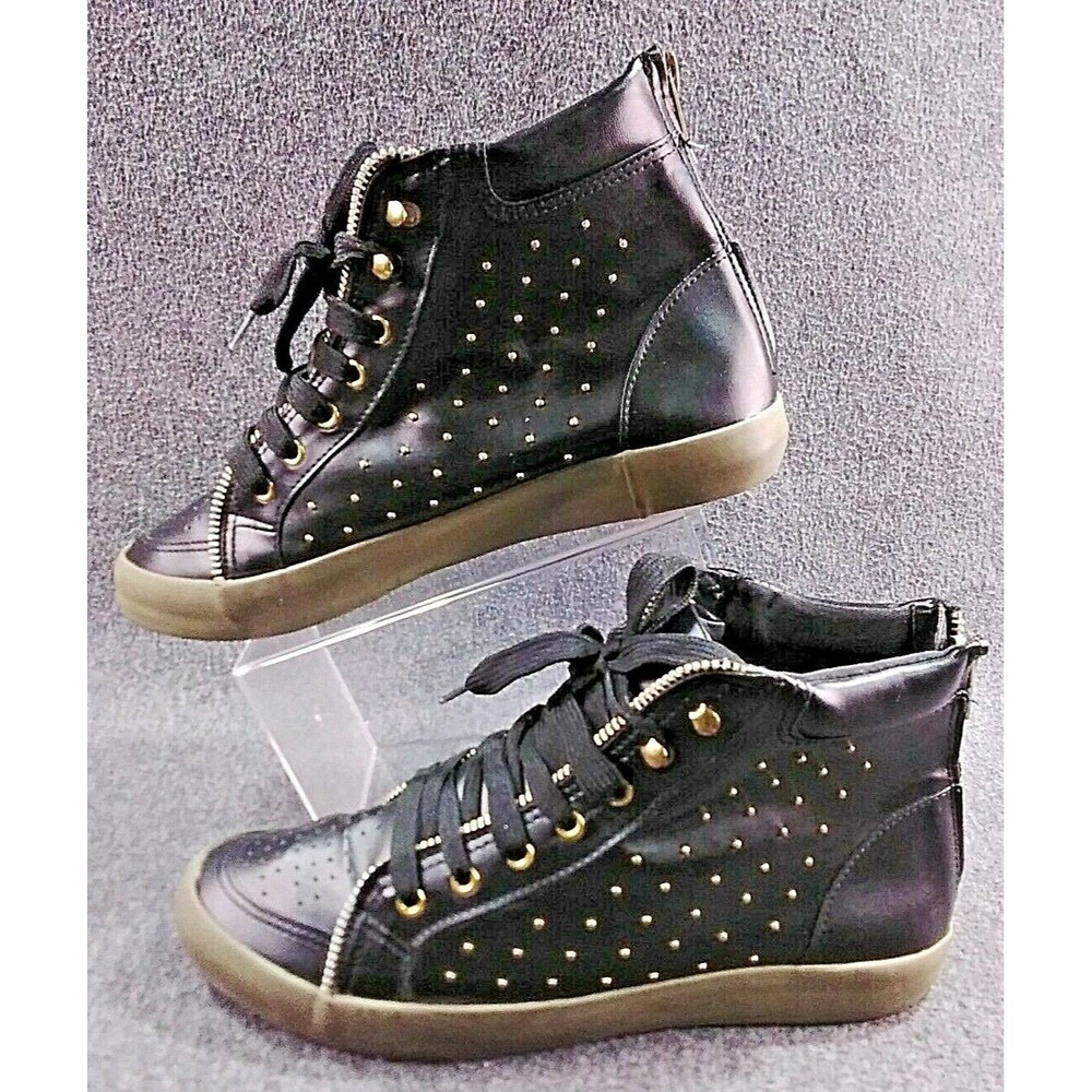 Joe Boxer Women's Black Hamilton Gold Studded Faux Leather Shoes Sneakers Sz 9M